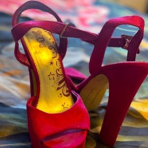 Fuchsia velvet platform heels